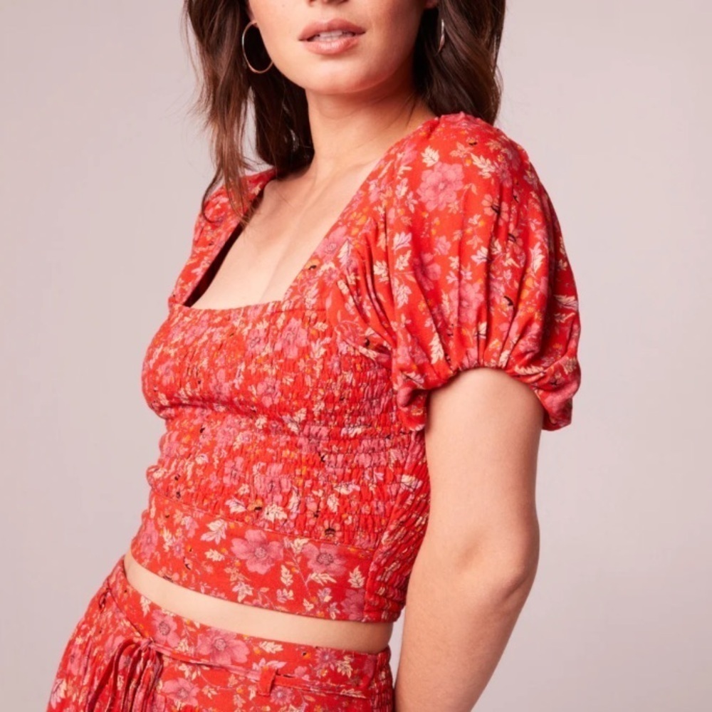 Band of the free NWT crimson pink floral puff sleeve smocked blouse
